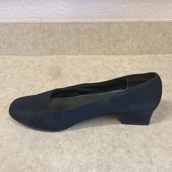 Trotters Black Block Heeled Slip-on Wide Width Dress Shoe - Picture 5 of 12